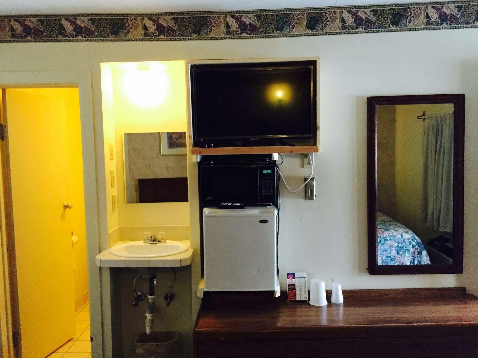 Regency Inn Bridgeport-Frankenmuth Екстериор снимка